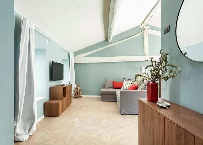 Sweet Retreat Blue Lenno